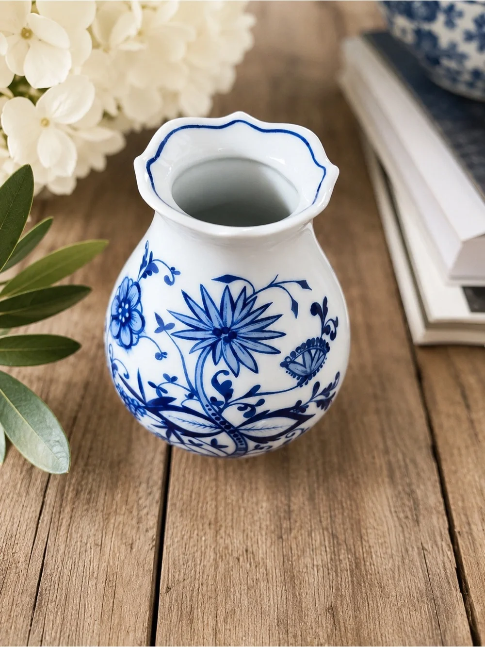 Classic Blue Floral Porcelain Vase - White & Blue